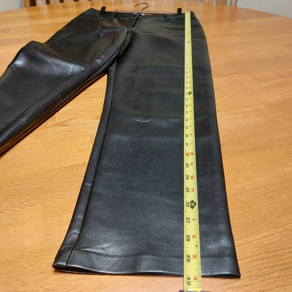 Wilfred Aritzia 'The Melina Pant' Black Vegan Leather High Rise Trousers sz 10